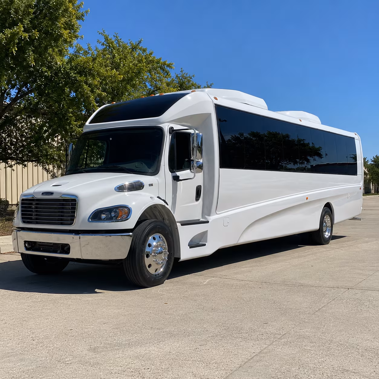 lakeville 30 passenger minibus